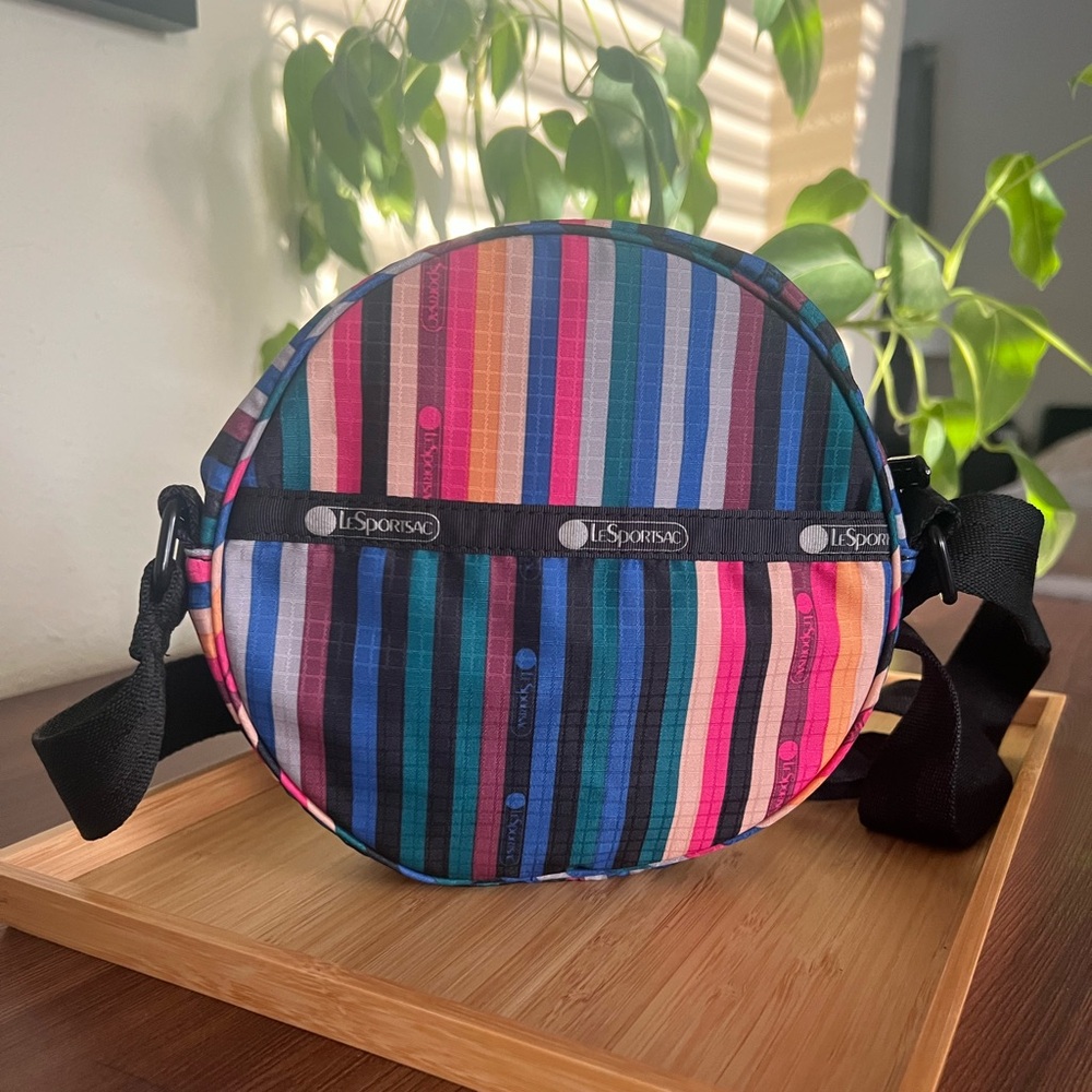 LeSportsac Circle crossbody bag NWT